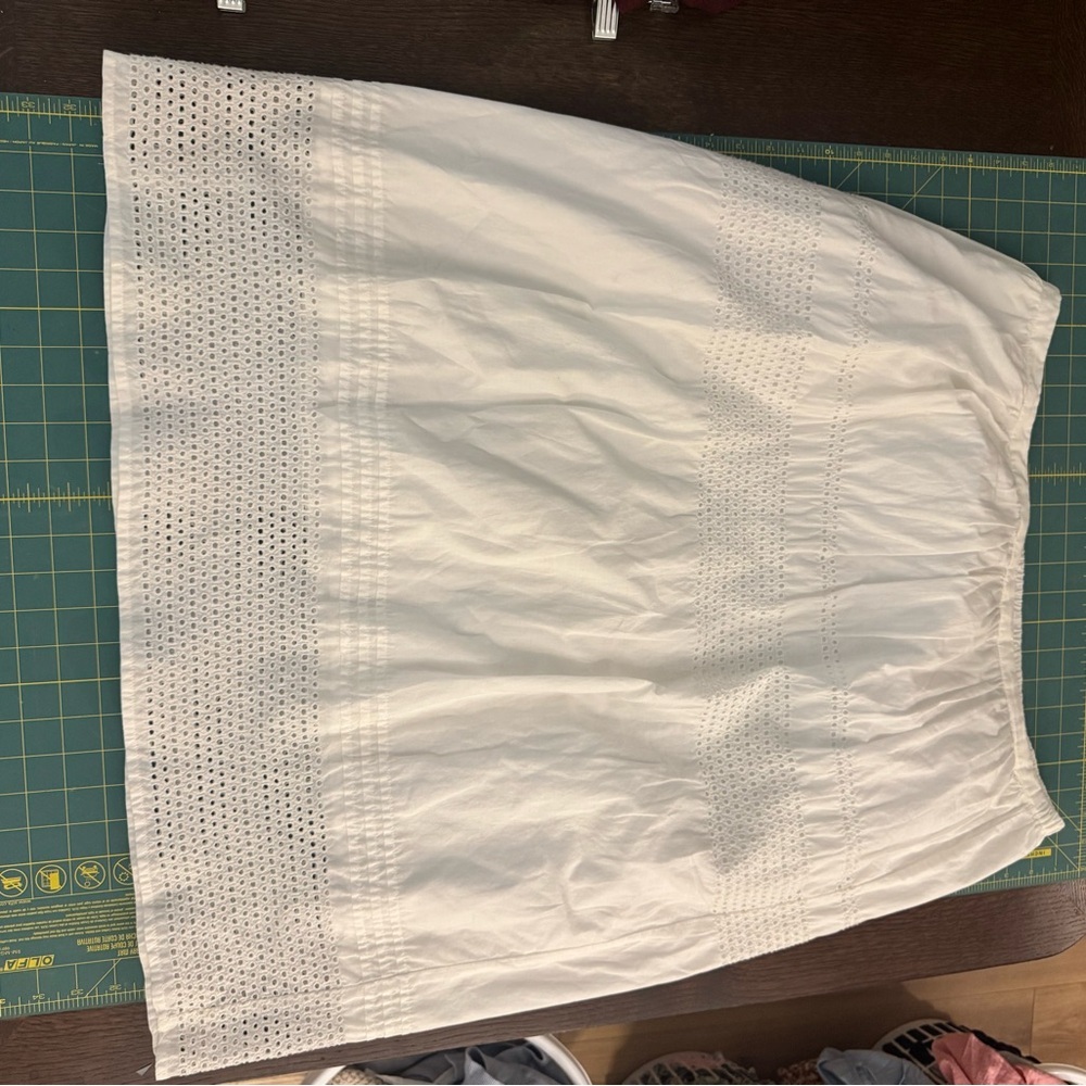 Old Navy White Skirt​